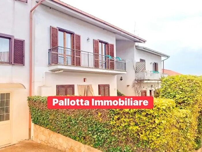 Appartamento quadrilocale in vendita in Via dellEschio, Valentano