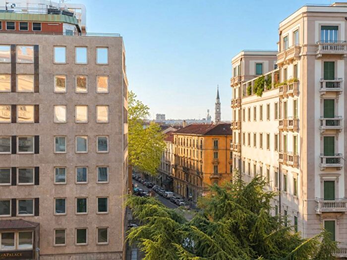 Appartamento con 5 locali in affitto in Viale Bianca Maria, Piave Tricolore, Milano