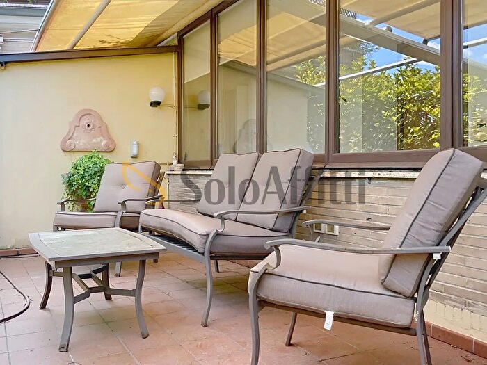 Appartamento con 5 locali in affitto in Via Gian Francesco Albani, Roma