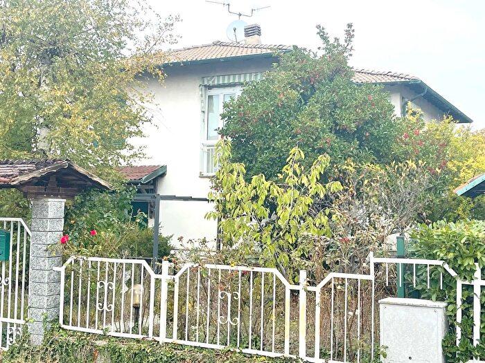 Casa con 6 locali in vendita in Stazzano
