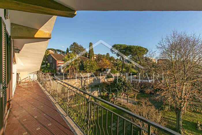 Appartamento quadrilocale in vendita in Via Gelinotte, Sacrofano