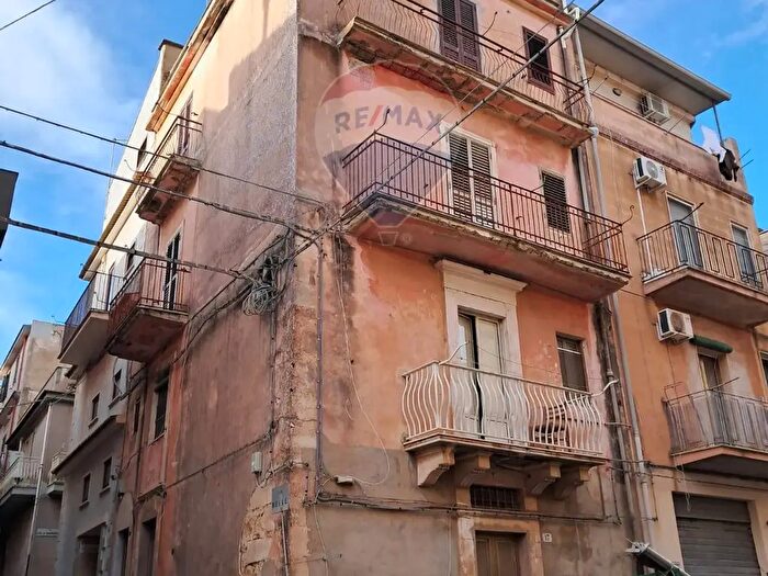 Appartamento quadrilocale in vendita in Via Belle, Ragusa