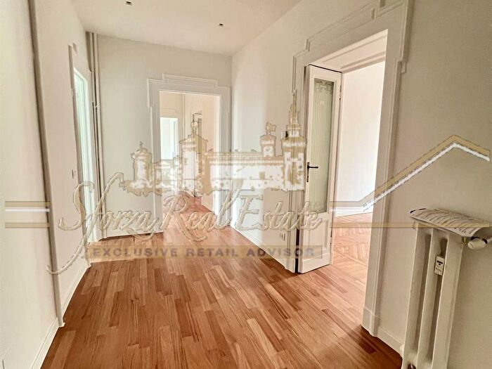 Appartamento quadrilocale in affitto in Via Spartaco, Montenero, Milano