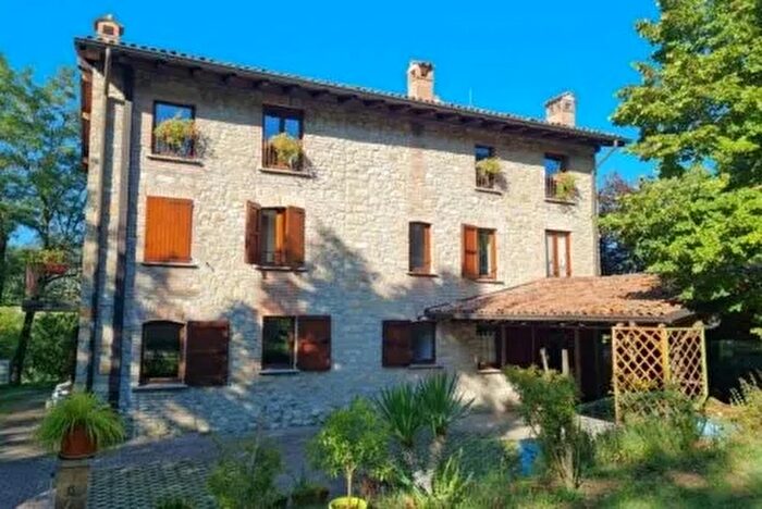 Casa trilocale in vendita in Località Spizzirò Bagnaria, Bagnaria