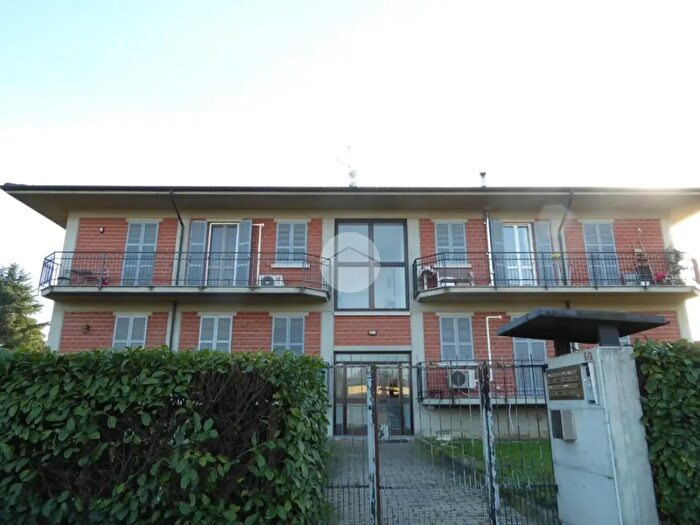 Appartamento trilocale in vendita in Viale Stazione, Arena Po