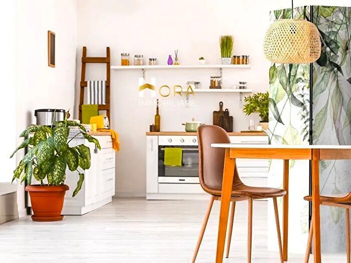 Appartamento trilocale in vendita in Via della Rondinella, Firenze