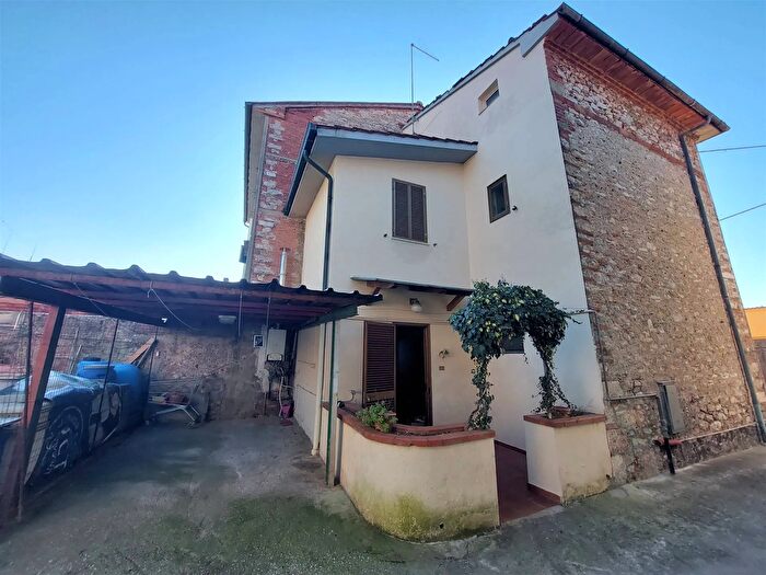 Casa quadrilocale in vendita in Via Abate Barni Monsummano Terme, Monsummano Terme