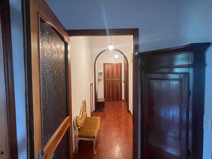 Appartamento quadrilocale in affitto in Viale Francesco Crispi, Sacca Stazione, Modena