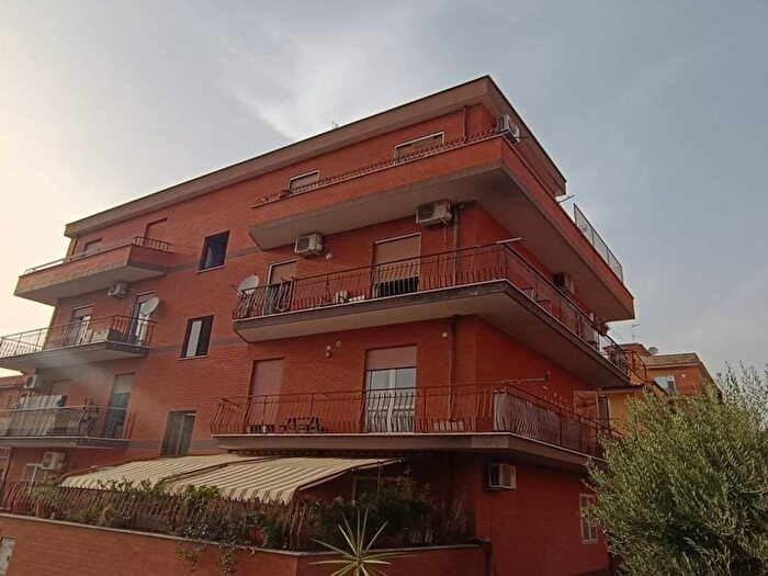 Casa trilocale in affitto in Via Moncalvo, Cornelia Montespaccato, Roma