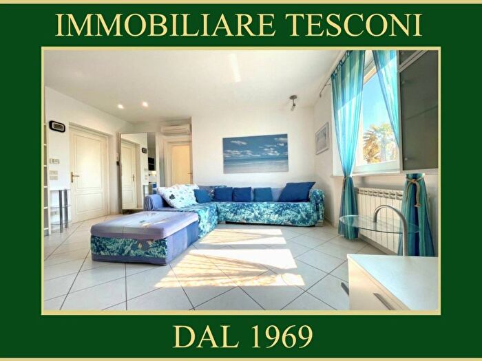 Appartamento quadrilocale in affitto in viale roma, Pietrasanta