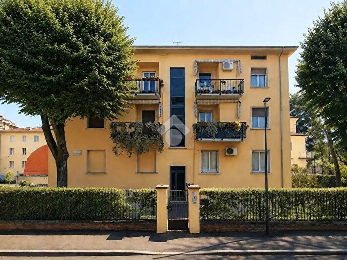 Appartamento trilocale in vendita in Via Vincenzo Bellini, Parma