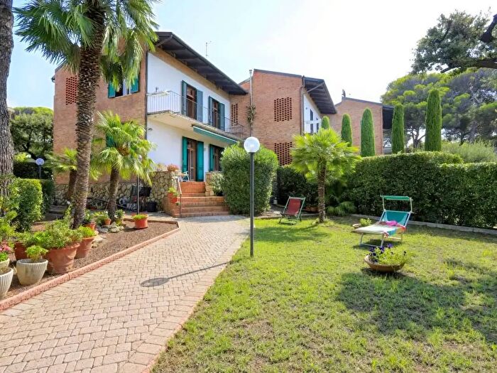 Casa con 5 locali in vendita in Livorno