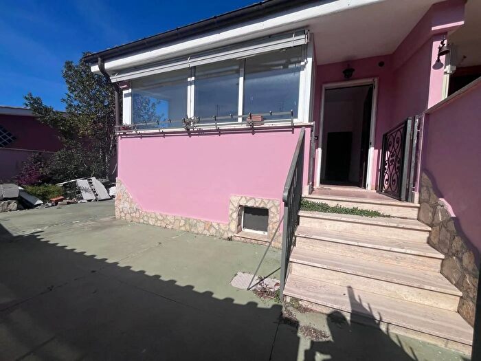 Casa con 6 locali in vendita in Via Pompei Ardea, Ardea