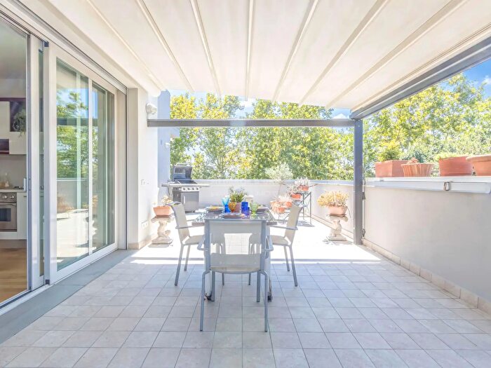 Appartamento con 8 locali in vendita in AdZe Via Brunelleschi, Modena