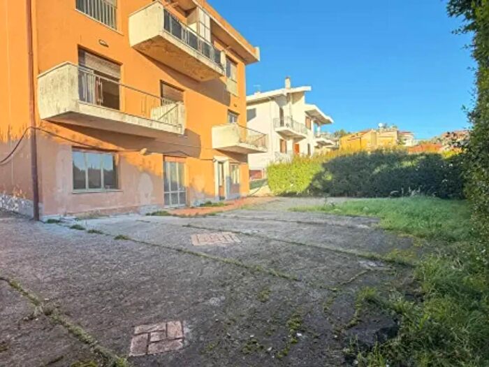 Casa con 6 locali in vendita in Via Biagio Miraglia, Catanzaro