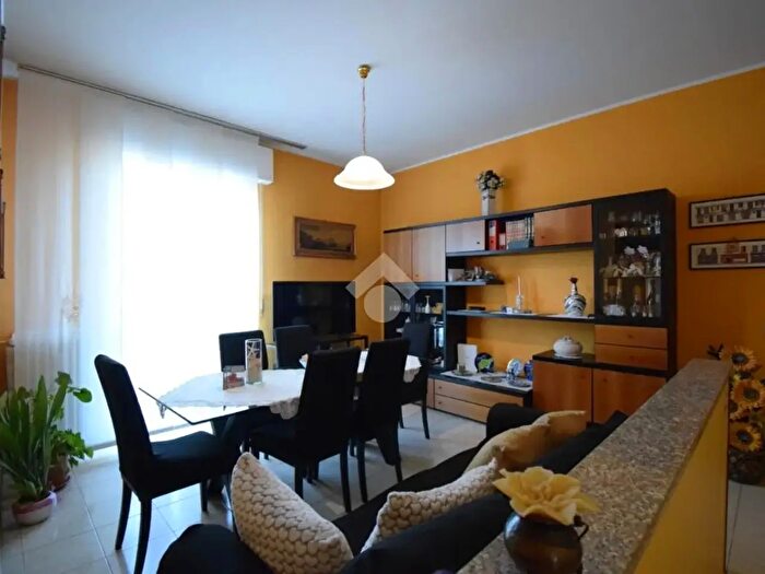 Appartamento trilocale in vendita in Via Alcide De Gasperi, Brugherio