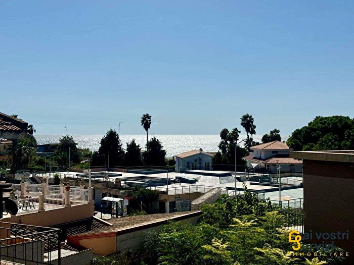 Casa con 8 locali in vendita in Via delle Muse, Siracusa