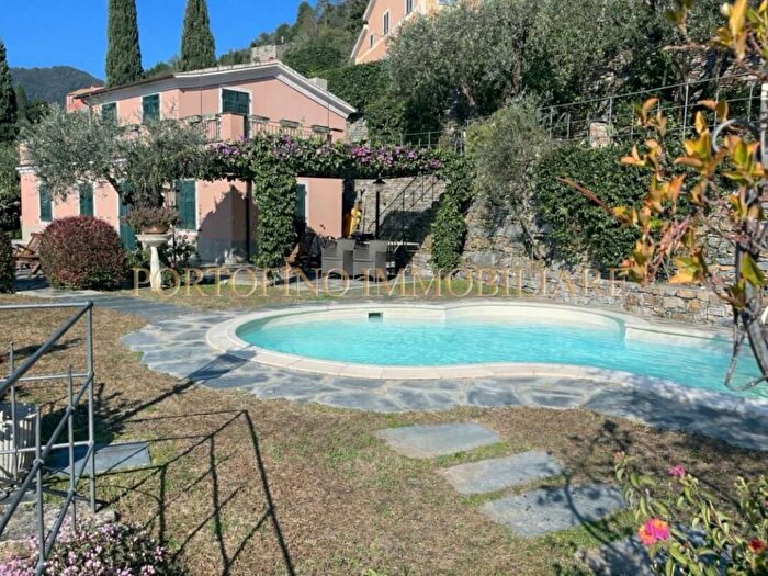 Casa con 5 locali in affitto in Via Privata San Bartolomeo, Castello Don Minzoni, Rapallo