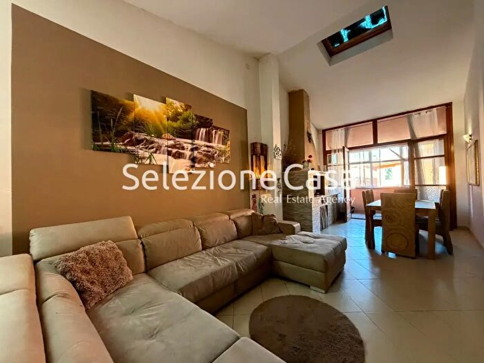 Appartamento con 5 locali in vendita in Santa Croce SullArno