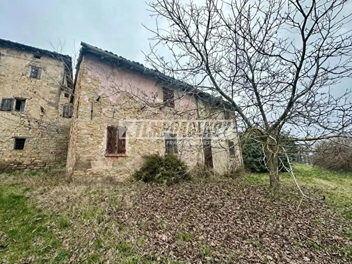 Casa trilocale in vendita in Via Mortolore, Serramazzoni