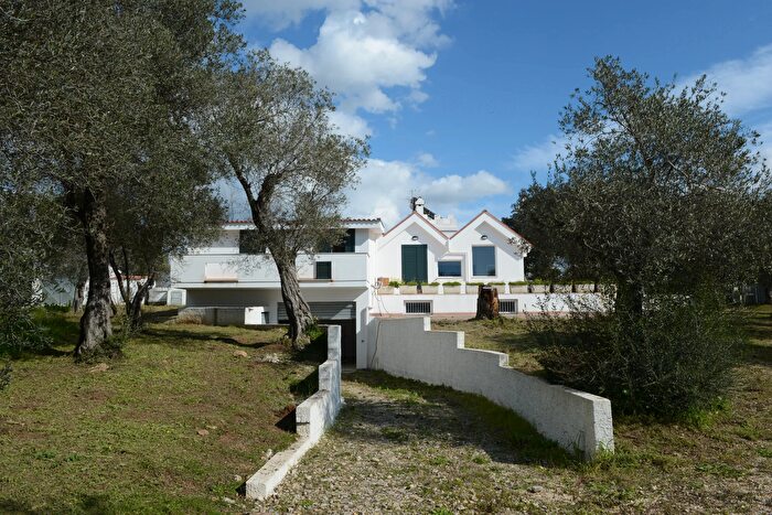 Casa con 17 locali in vendita in Via Santa Chiara, Alghero