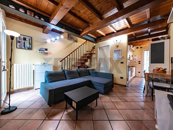 Casa trilocale in vendita in Via Vincenzo Bellini, Ferrara