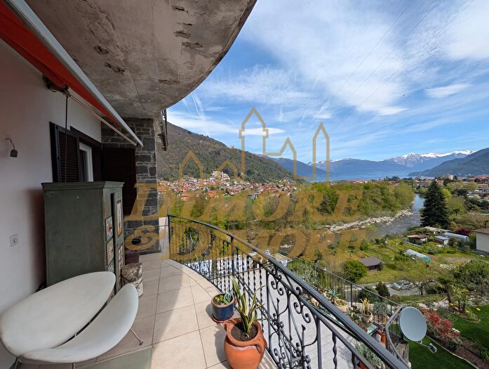 Appartamento con 7 locali in vendita in Casali Cuserina, Cannobio