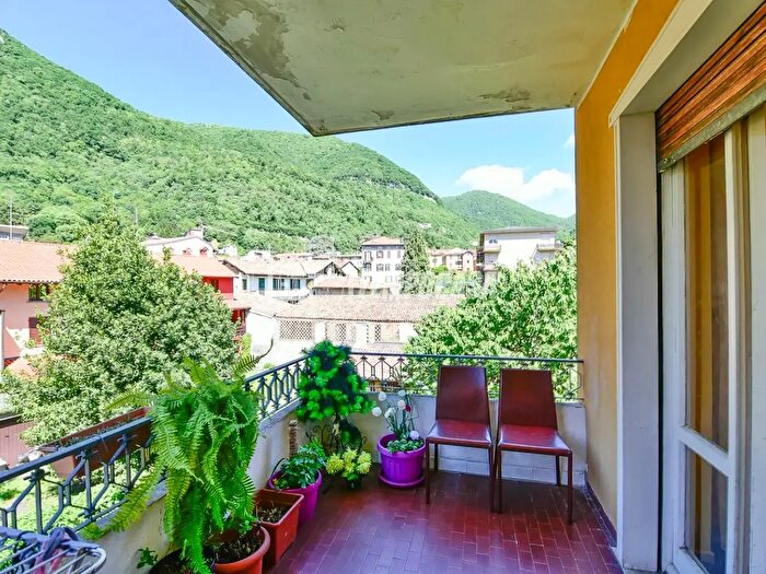 Appartamento trilocale in vendita in Via Castelletti, Ponte Lambro