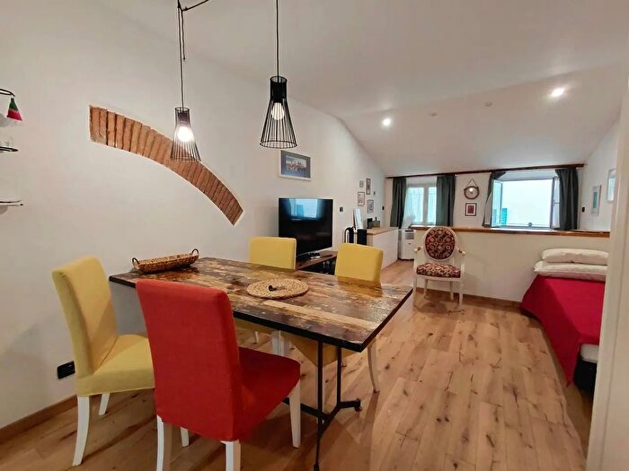 Appartamento monolocale in vendita in Via di Ravecca, Genova