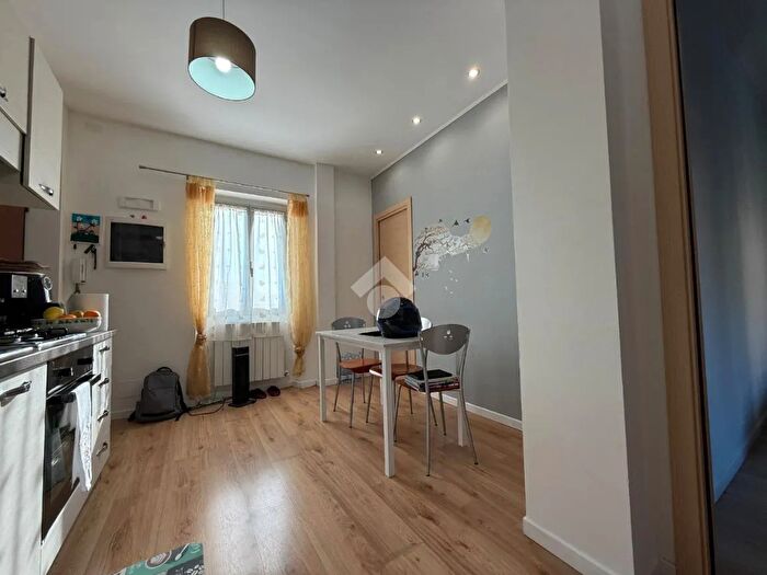 Appartamento trilocale in vendita in Corso Genova, Ventimiglia