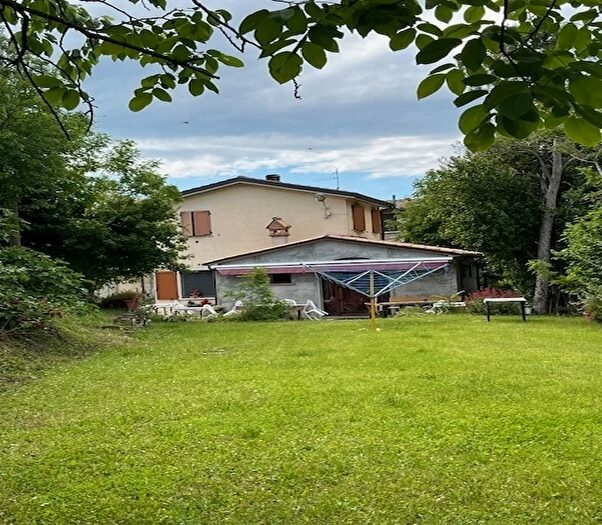 Casa quadrilocale in vendita in Maiolo Rn, Novafeltria