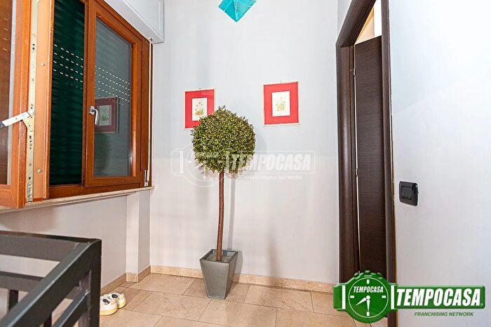 Appartamento trilocale in vendita in Via Vallicella, Codogno