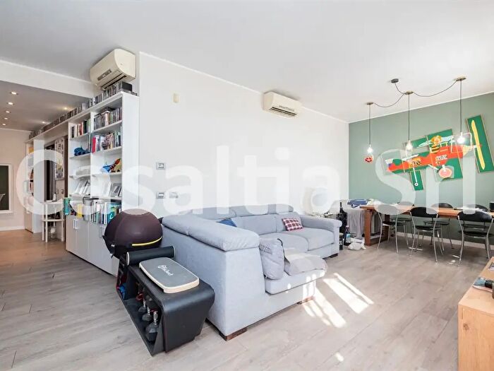 Appartamento con 5 locali in vendita in Tartaglia, Milano