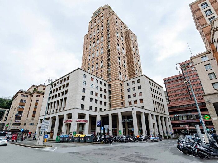 Appartamento monolocale in affitto in Piazza Dante, Centro Città, Genova