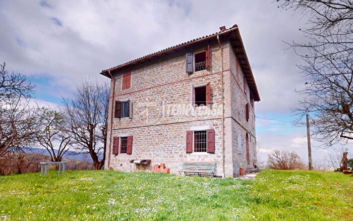 Casa con 7 locali in vendita in Via Lame, Valsamoggia