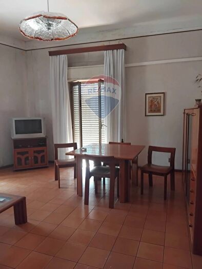 Appartamento con 5 locali in vendita in Via Rametta, Catania