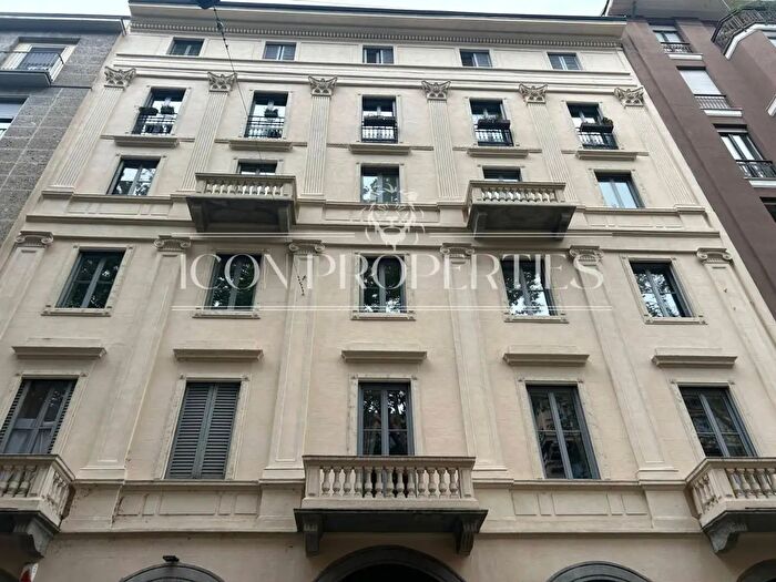 Appartamento quadrilocale in affitto in Viale Piave, Milano