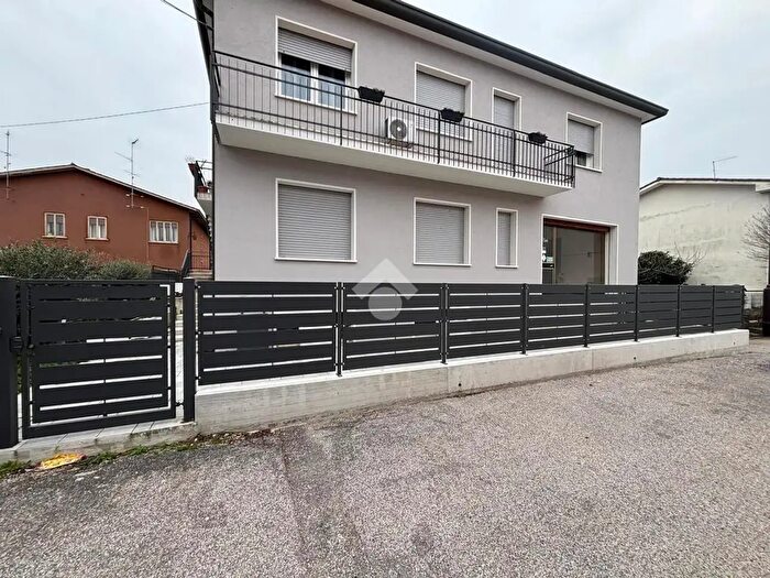 Appartamento trilocale in vendita in Via Roma, Monselice