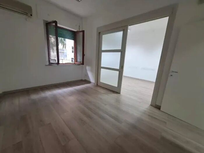 Appartamento quadrilocale in affitto in Viale di Augusto, Napoli