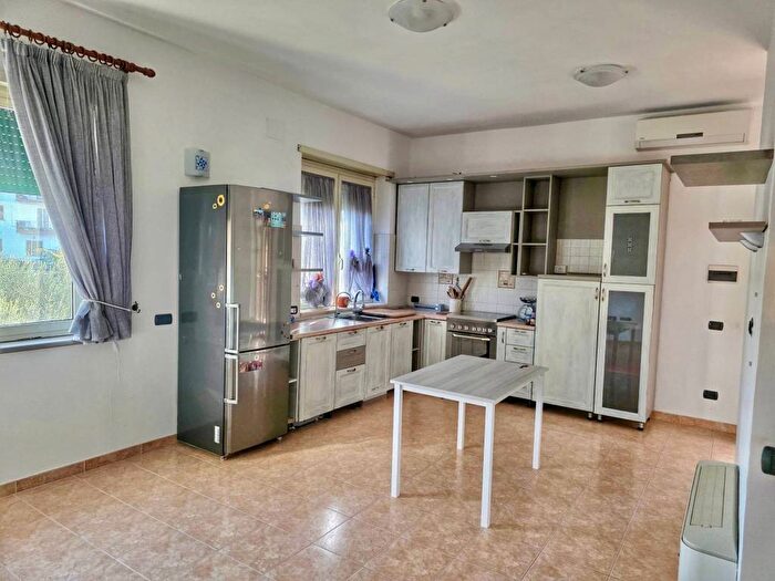 Appartamento trilocale in affitto in Via Maranello, Acilia, Roma