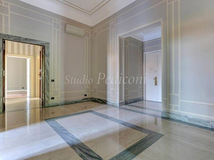 Appartamento con 6 locali in affitto in Via Ulisse Aldrovandi, Parioli, Roma