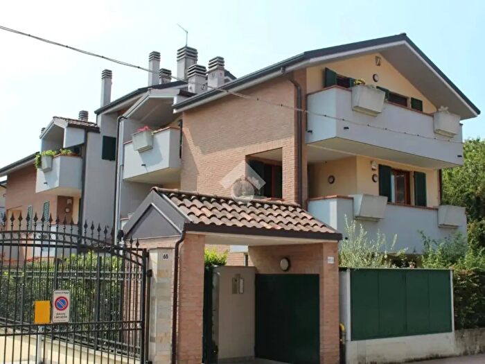 Appartamento trilocale in vendita in Via Santa Croce, Muggiò
