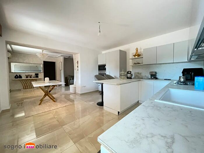 Casa con 8 locali in vendita in Via Pierdomenico Frattini, Legnago