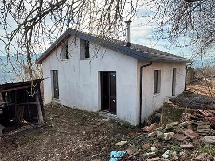 Casa bilocale in vendita in Via Ponterotto, Pesco Sannita