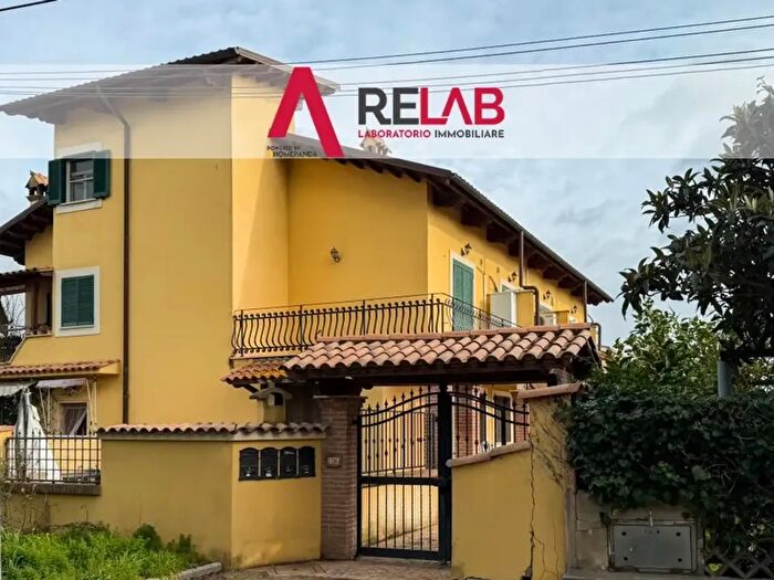 Casa trilocale in vendita in Via Giuseppe Fiorelli, Roma