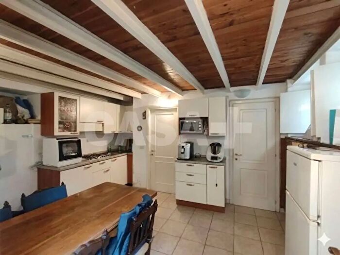 Casa trilocale in vendita in Via Chini, Valganna