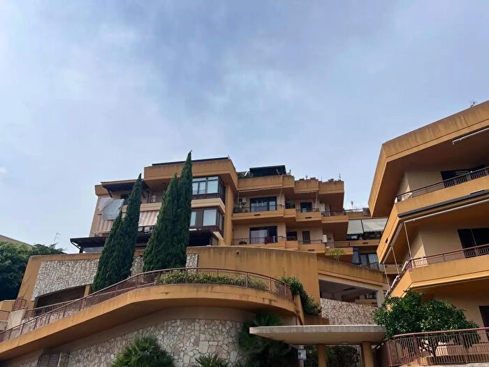 Appartamento trilocale in vendita in Via Pietro Nenni, Casteldaccia