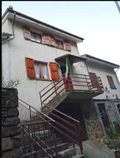 Casa monolocale in vendita in Località Volpara, Bedonia