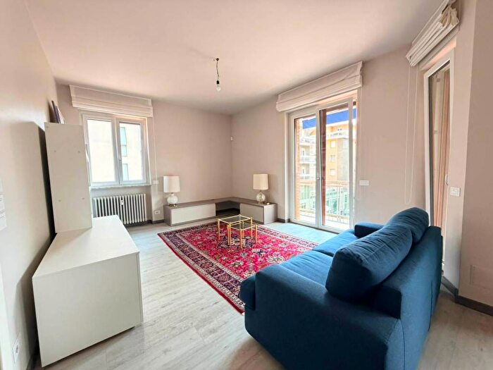 Appartamento con 6 locali in vendita in Via Lorenzo Delleani, Centro Città San Paolo, Biella