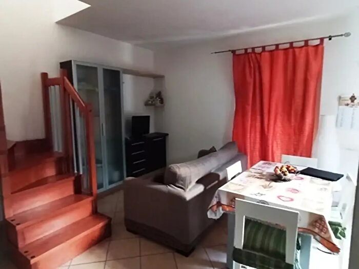 Appartamento trilocale in affitto in Ameglia